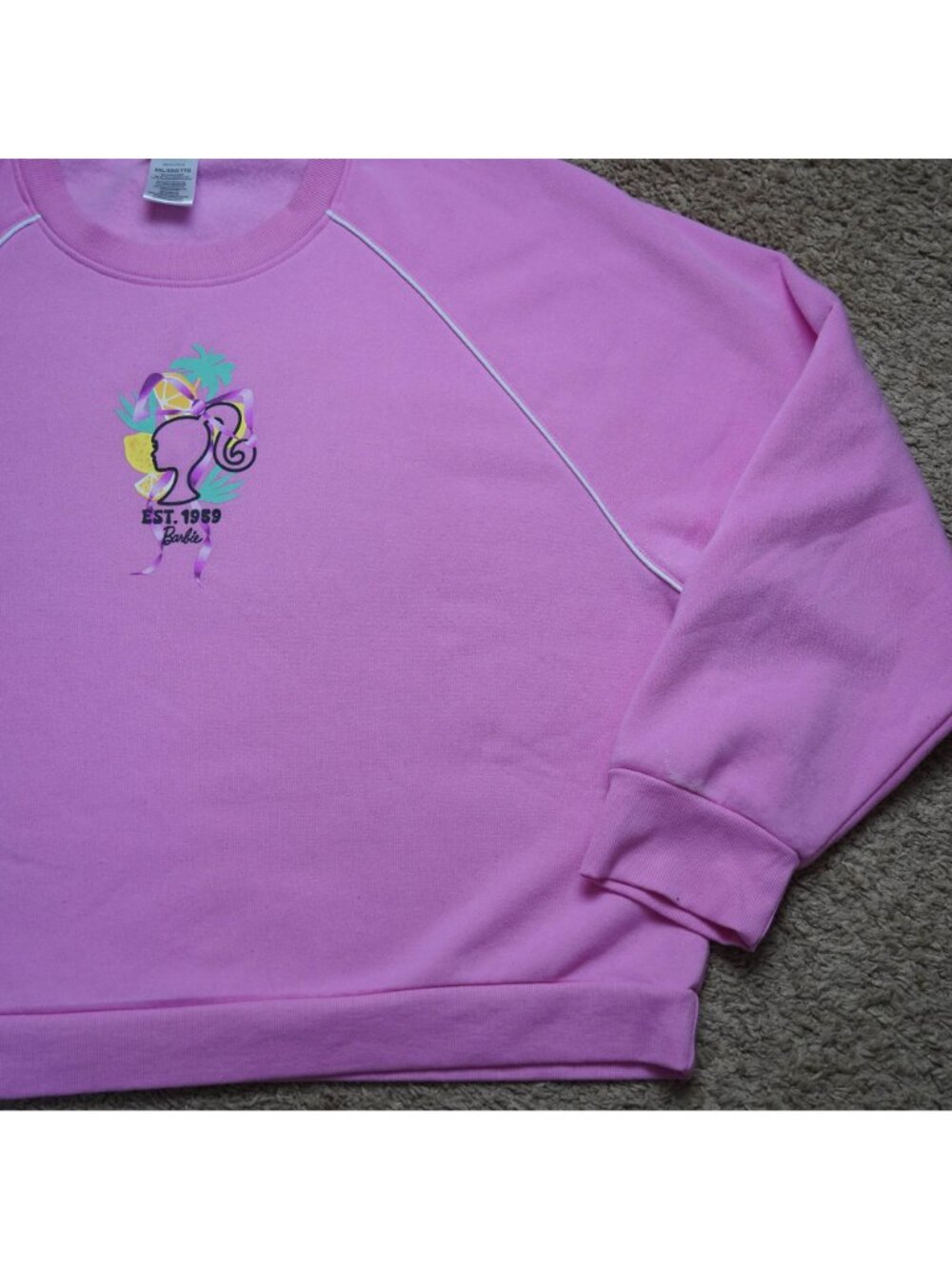 READ Barbie Sweatshirt Womens XXL Pink Malibu Graphic Crewneck Pullover Casual - Picture 8 of 8